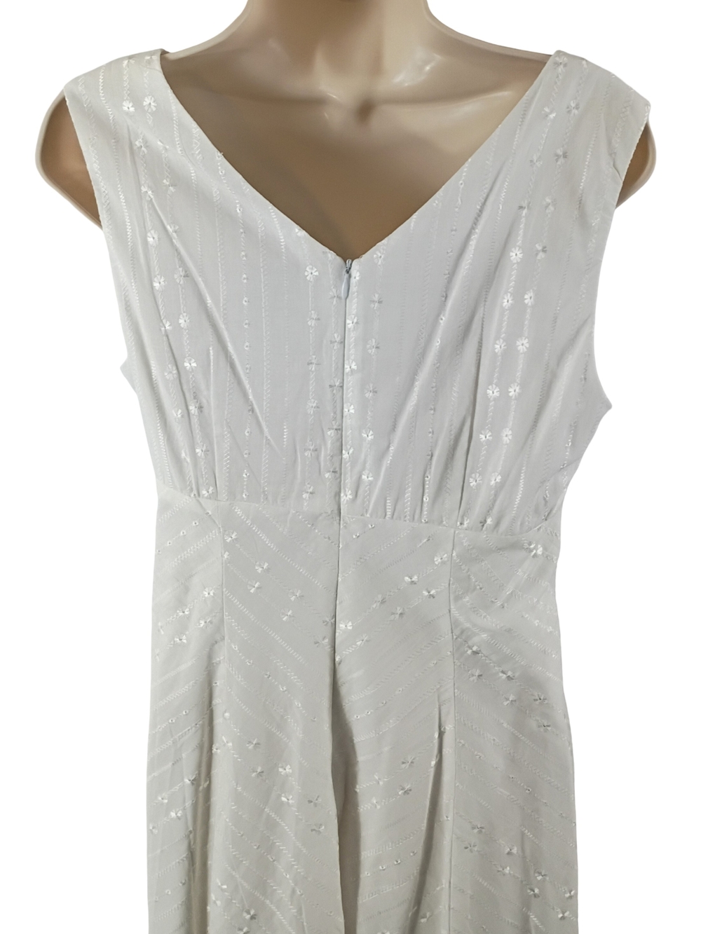 Rabbit Rabbit Rabbit White Embroidered Midi Dress - Picture 5 of 10